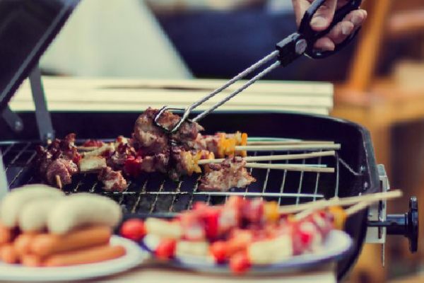 Asado a la parrilla en fiestas patrias